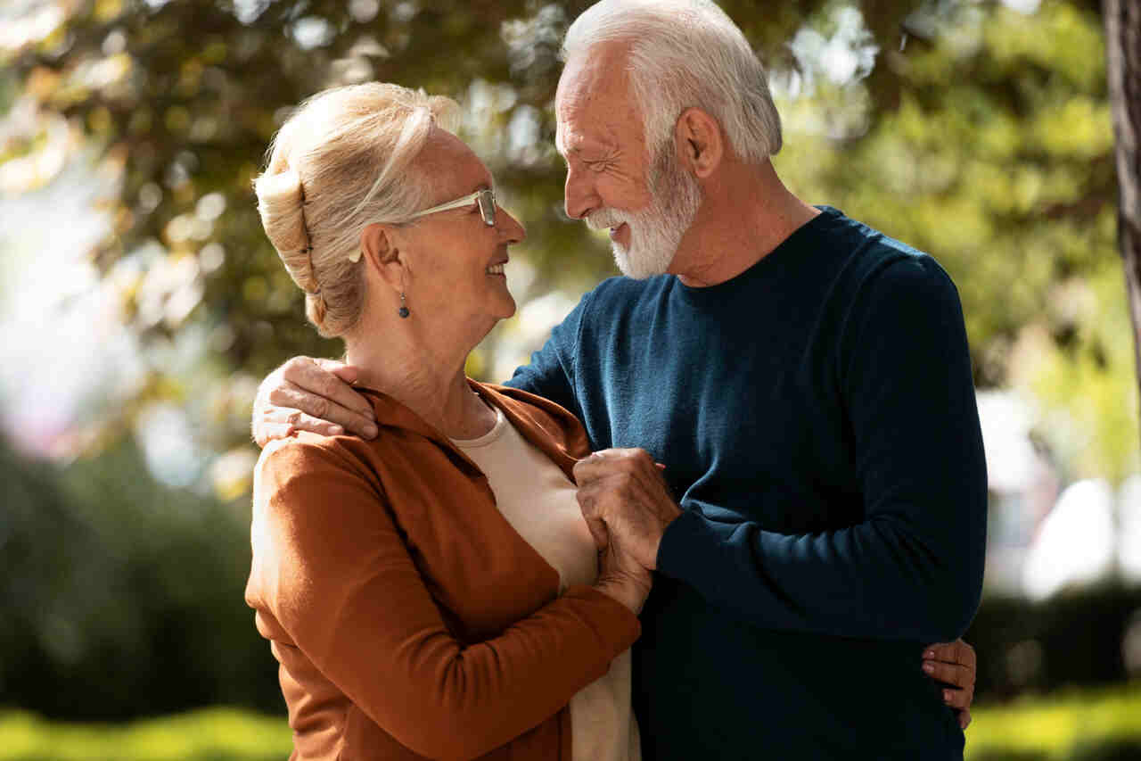 Tutkimus paljastaa aktiivisen seksielämän hyödyt ikääntyneiden terveydelle