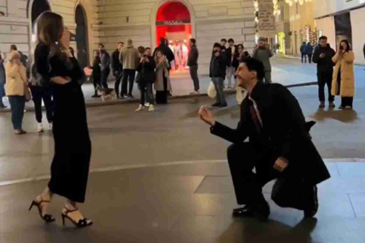 She said no! Romantic marriage proposal goes viral after everything goes wrong