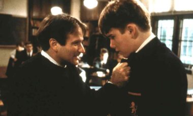Robin William e Ethan Hawke em Dead Poets Society - reprodução