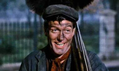 Dick Van Dyke em Mary Poppins - reprodução