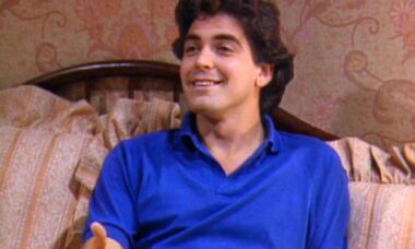 George Clooney em The Golden Girls - reprodução